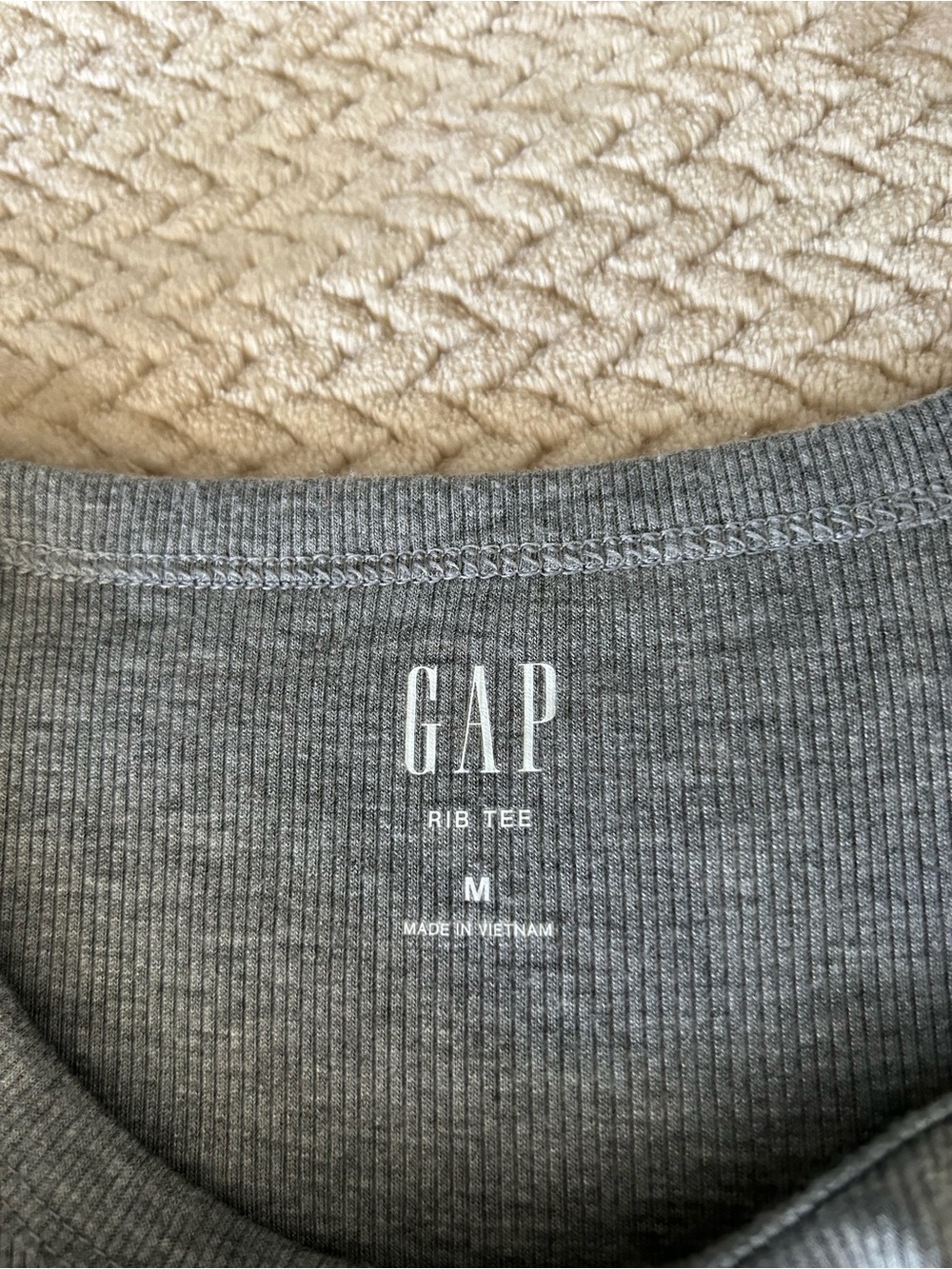 GAP Ribbed Crewneck Tshirt  in Gray